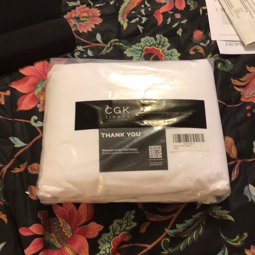 NWT, QUEEN SHEET SET, WHITE COTTON, 4 piece set never opened,CGK LINENS